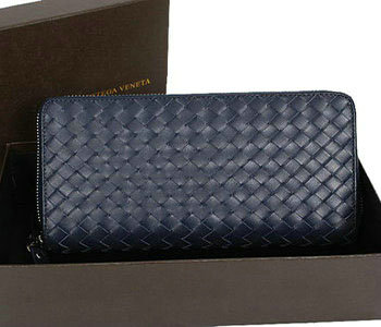Bottega Veneta intrecciato leather clutch BV8006 blue